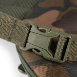clu438_fox_camolite_shoulder_bag_padded_buckle_detail