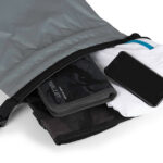 nlu105_rage_voyager_dry_bag_15l_in_use